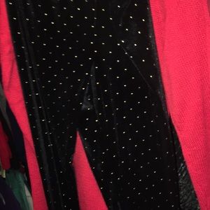 Great outfit; Brand New still has tags-Great deal